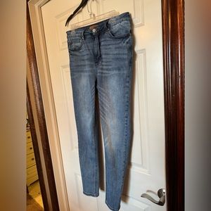 Make them Stare Judy Blue Tummy Control Jeans Size 13/31